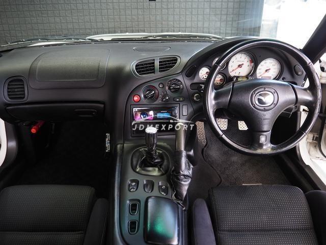 Mazda RX-7 2001 thumbnail 3