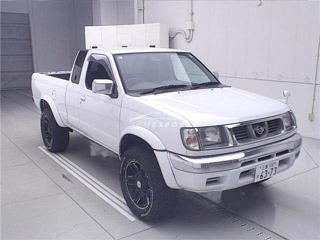 2000 Nissan Datsun Pickup LFMD22