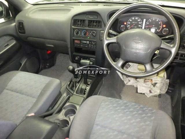 Nissan Terrano 1996 thumbnail 4