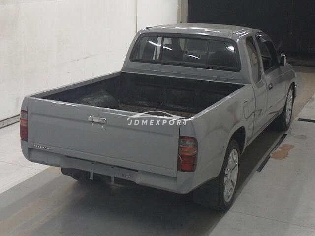 Toyota Hilux 2002 thumbnail 6