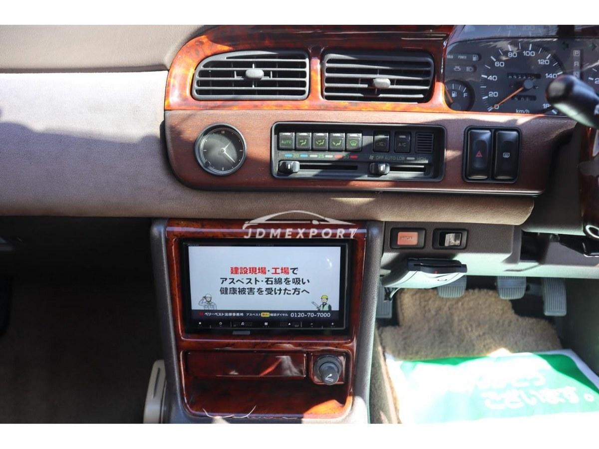 Nissan Laurel 1990 thumbnail 32