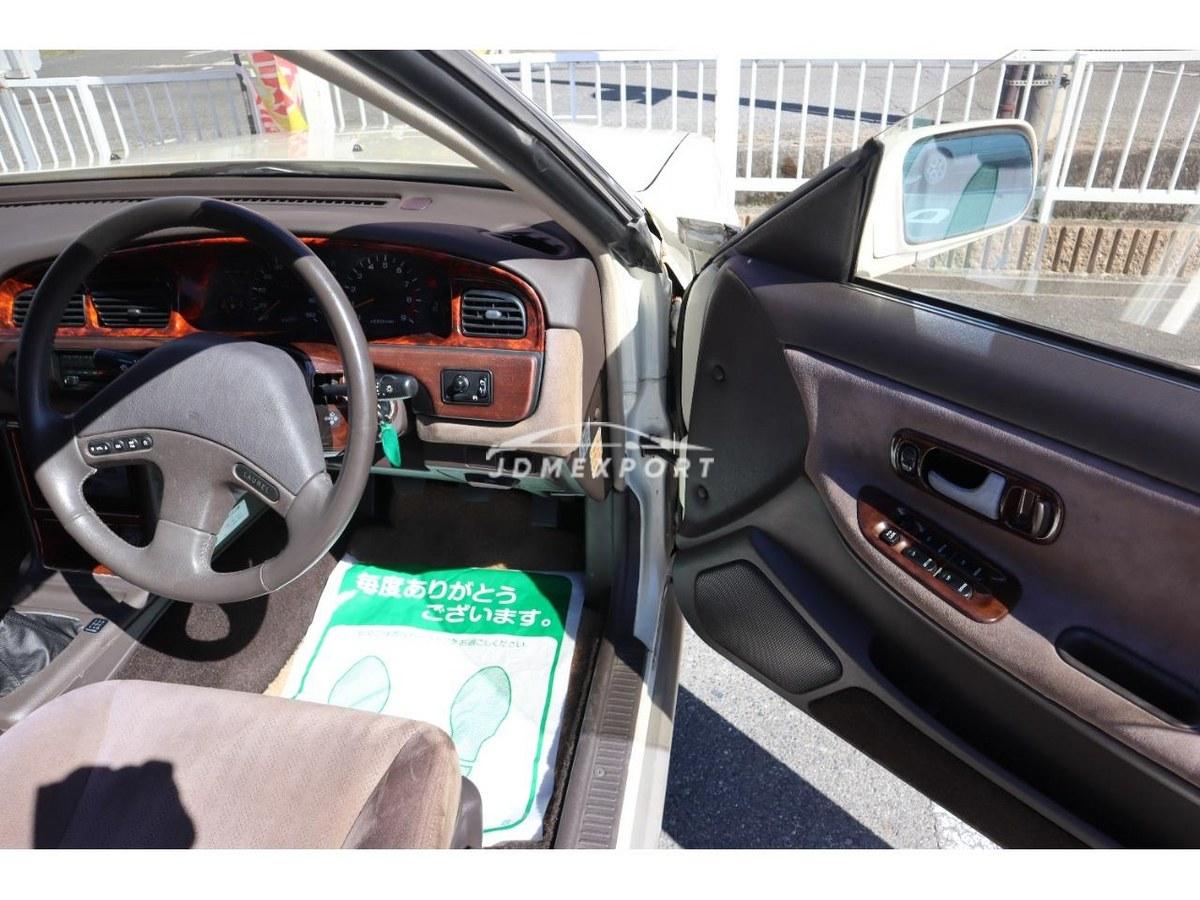 Nissan Laurel 1990 thumbnail 11