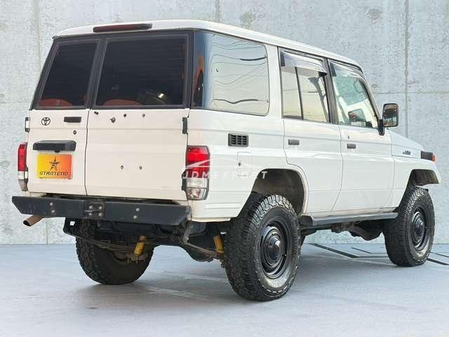 Toyota Land Cruiser 70 1999 thumbnail 4