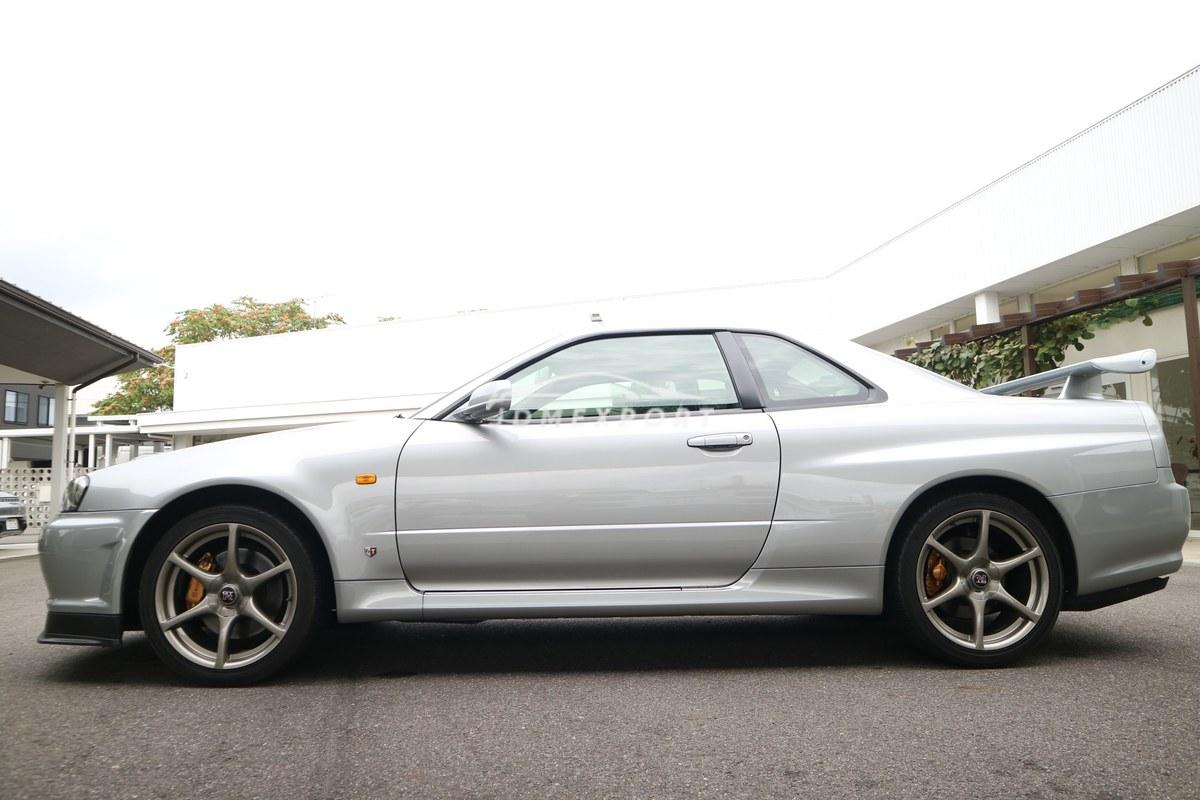 Nissan Skyline GT-R 1999 thumbnail 4