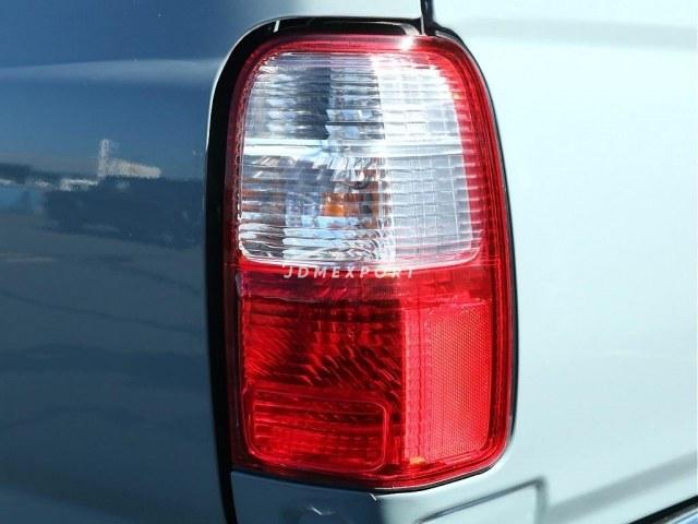 Toyota Hilux Surf 2002 thumbnail 9
