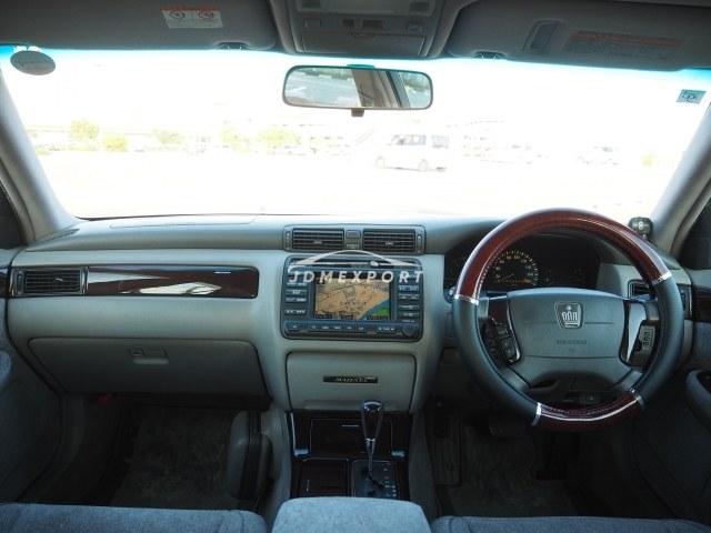Toyota Crown Majesta 2001 thumbnail 14
