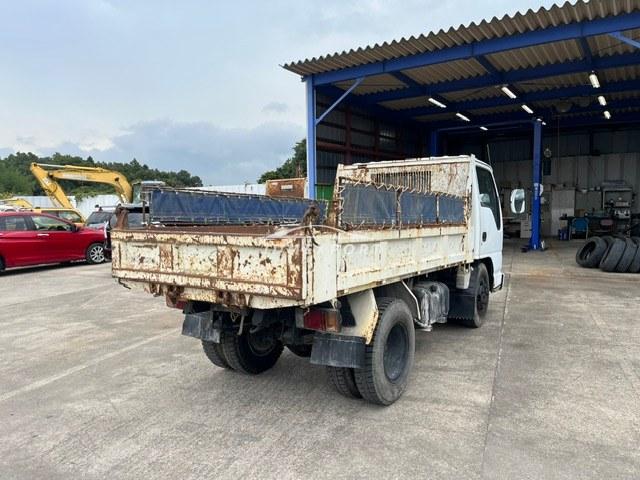 Isuzu Elf Truck 2000 thumbnail 3