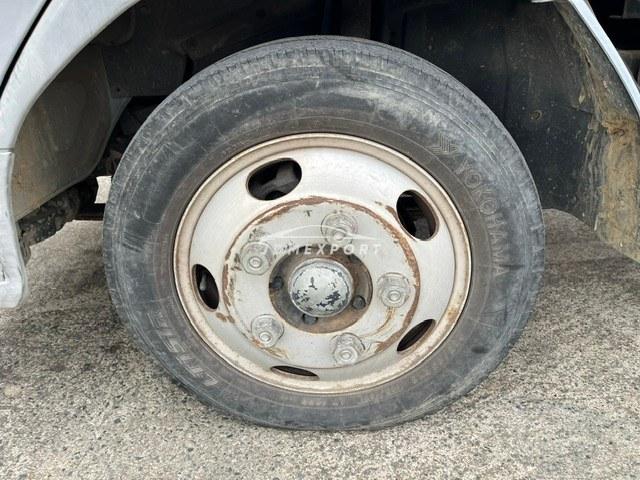 Mitsubishi Fuso Canter 2001 thumbnail 32