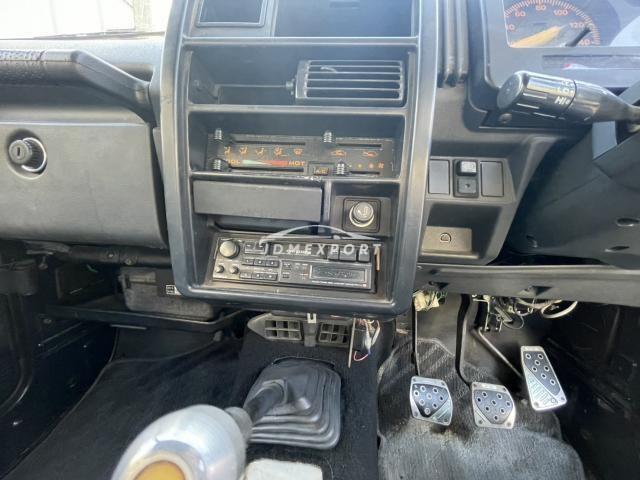 Suzuki Jimny 1991 thumbnail 17