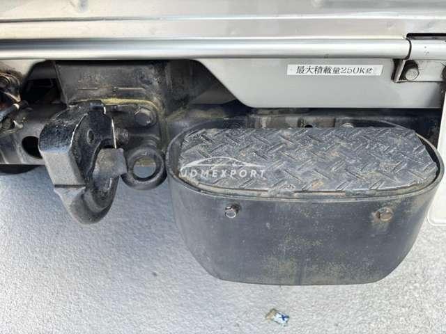 Mitsubishi Jeep 1997 thumbnail 13