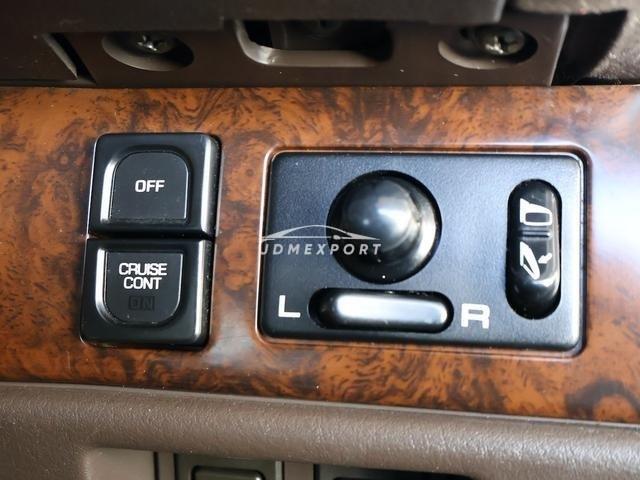 Nissan Cedric 1992 thumbnail 9