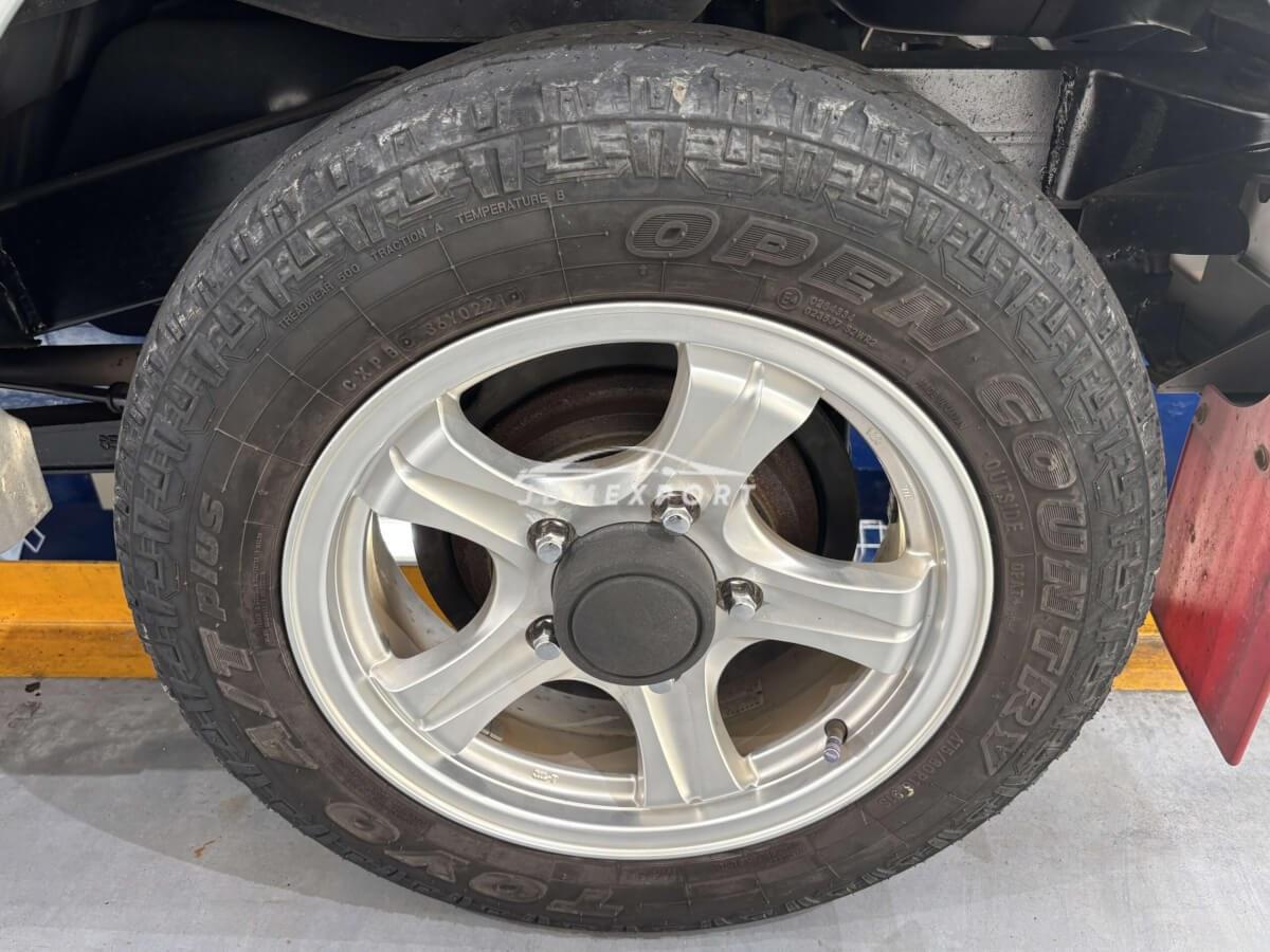 Suzuki Jimny 2000 thumbnail 31