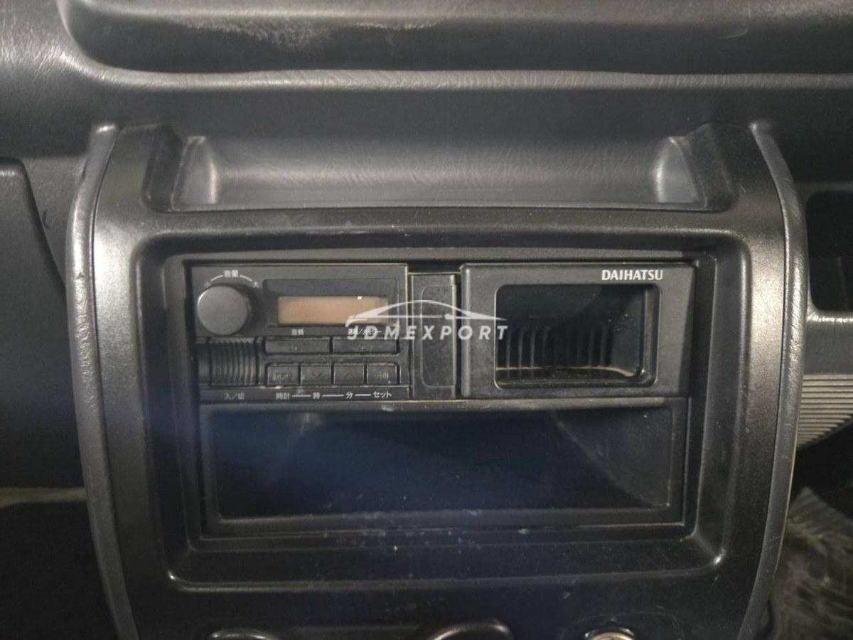 Daihatsu Hijet Truck 1999 thumbnail 37