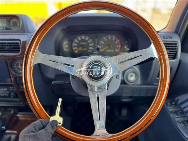 Toyota Land Cruiser Prado 1998 thumbnail 5