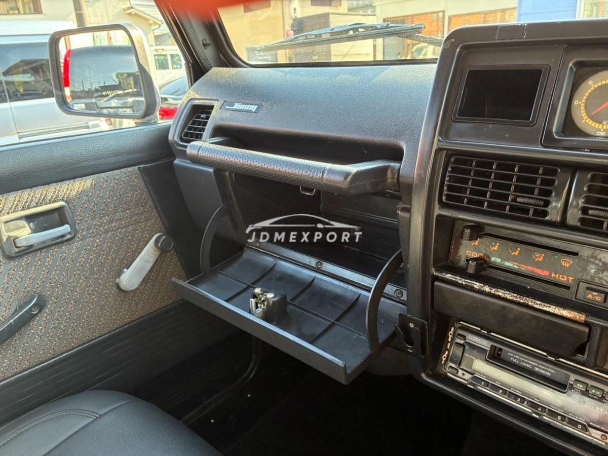 Suzuki Jimny 1992 thumbnail 40