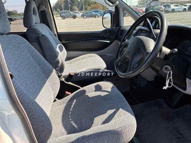 Mitsubishi Delica Spacegear 2002 thumbnail 8