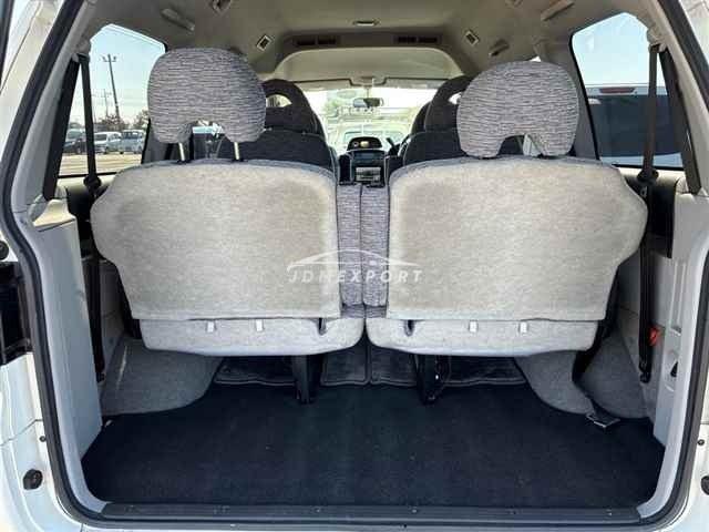 Mitsubishi Delica Spacegear 2002 thumbnail 11