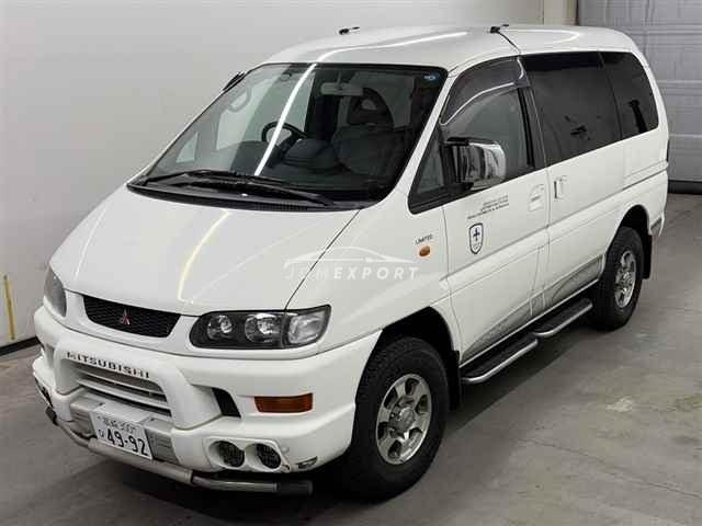 Mitsubishi Delica Spacegear 2002 thumbnail 5