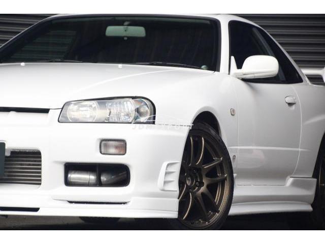 Nissan Skyline 1998 thumbnail 2
