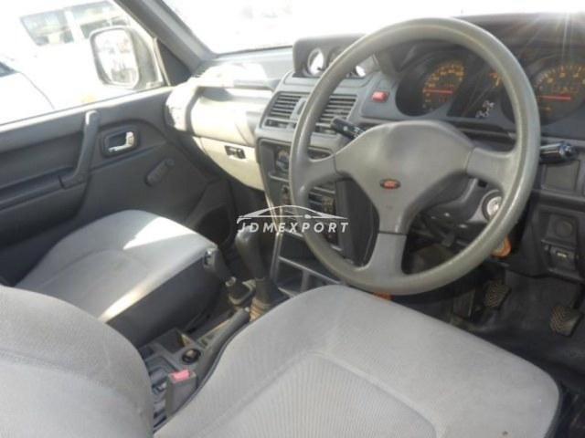 Mitsubishi Pajero 1992 thumbnail 4