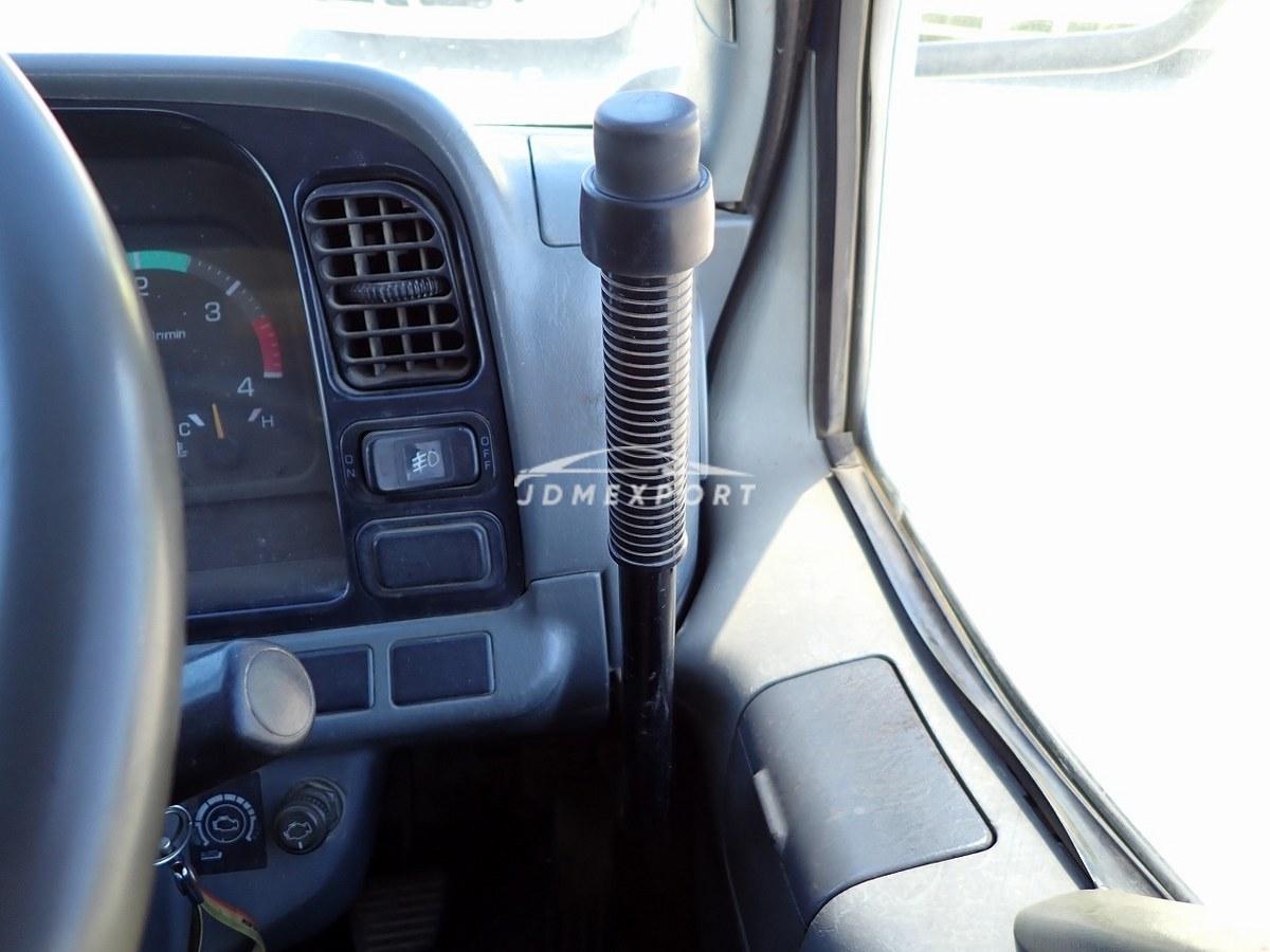 Mitsubishi Fuso Canter 2001 thumbnail 37