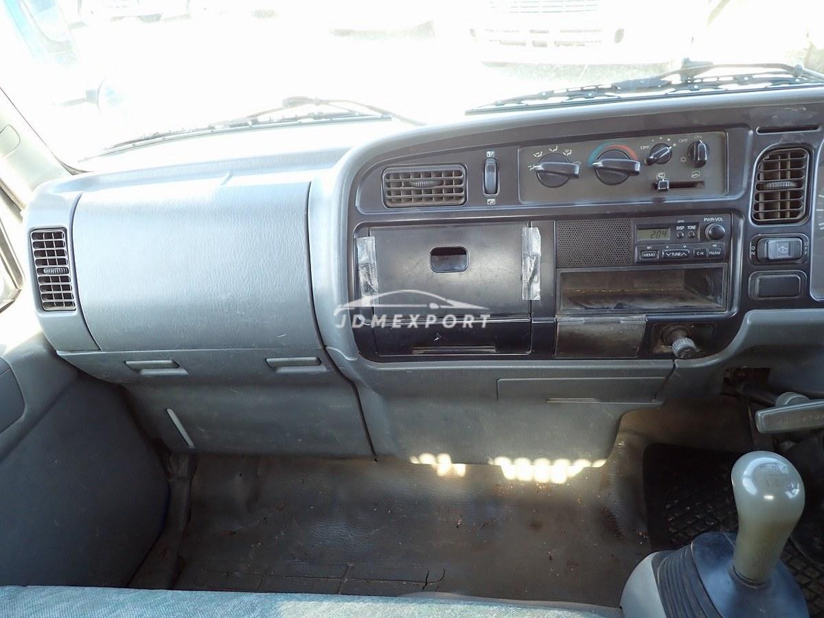 Mitsubishi Fuso Canter 2001 thumbnail 33