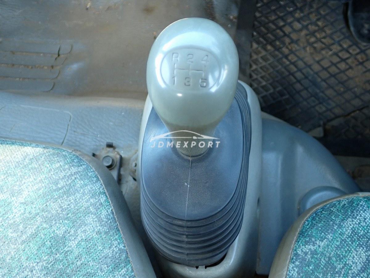 Mitsubishi Fuso Canter 2001 thumbnail 38