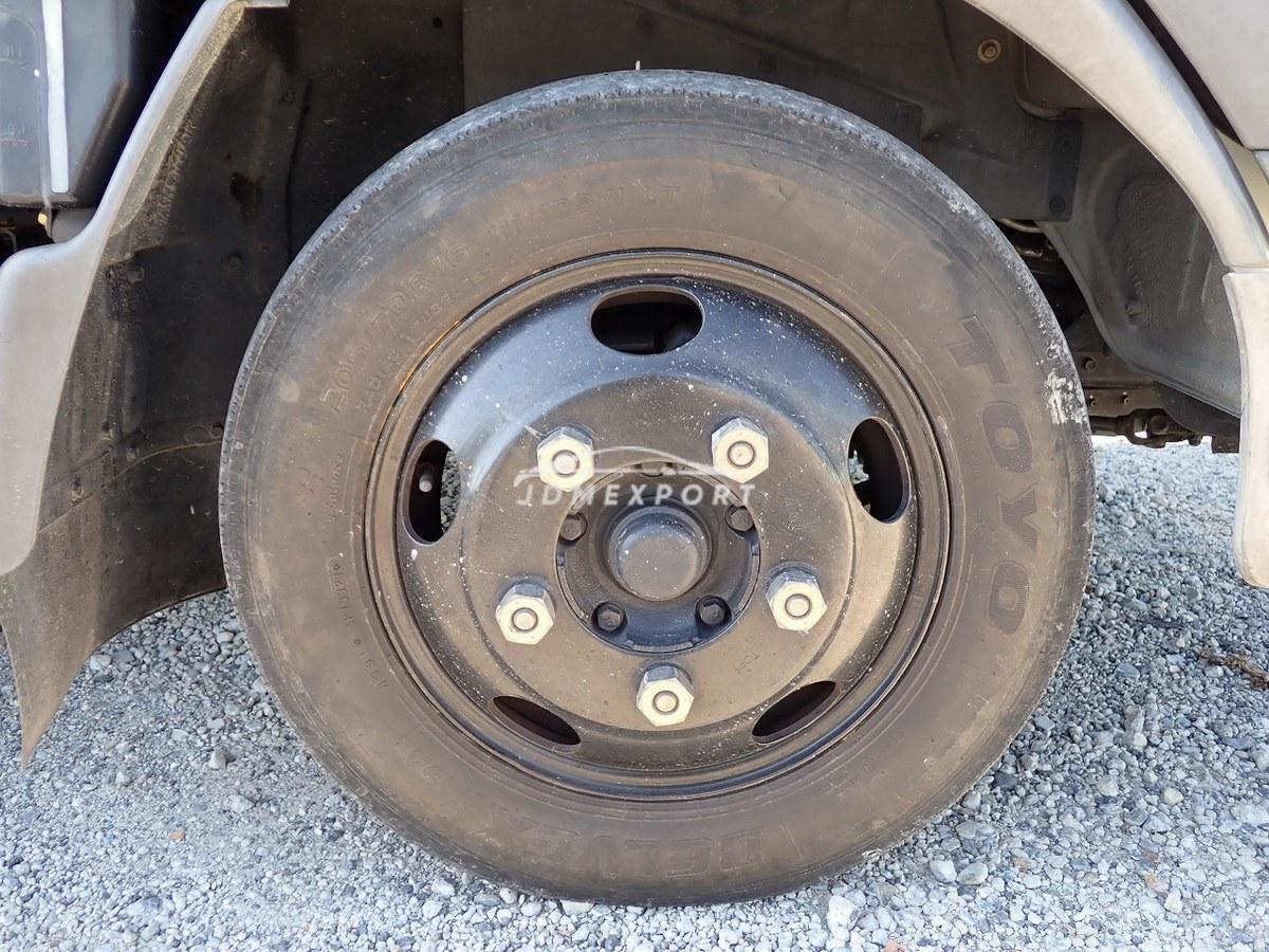 Mitsubishi Fuso Canter 1997 thumbnail 9