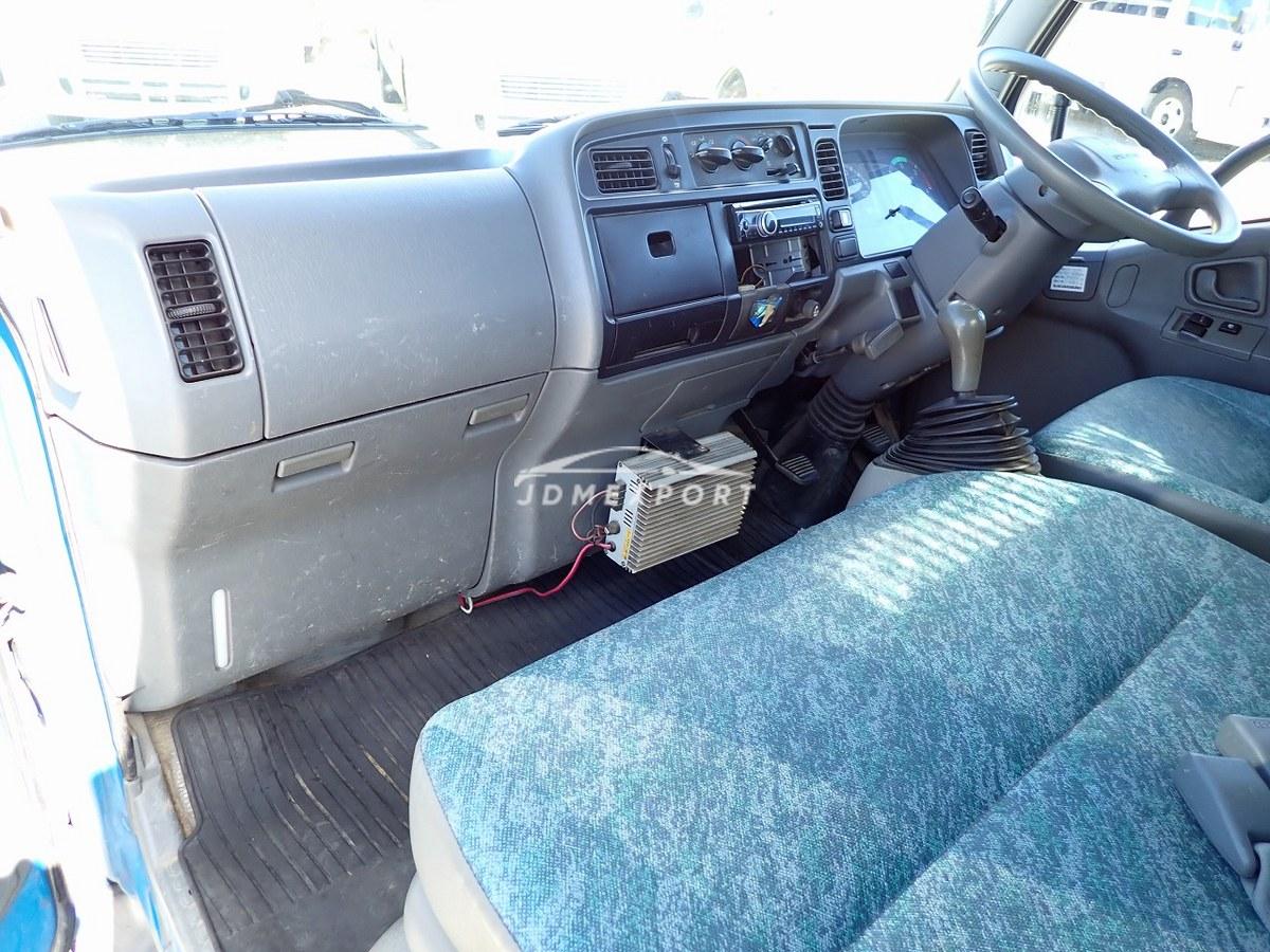 Mitsubishi Fuso Canter 2000 thumbnail 43