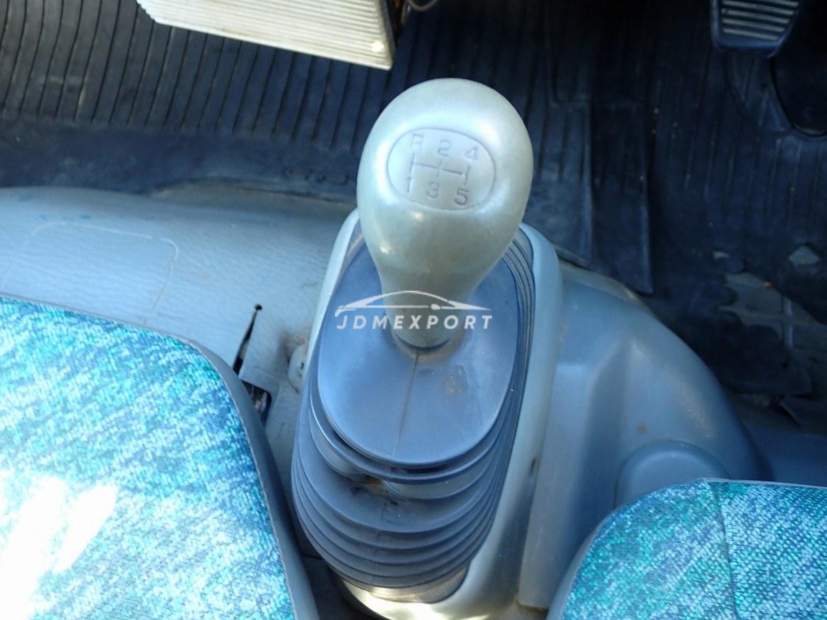 Mitsubishi Fuso Canter 2000 thumbnail 36