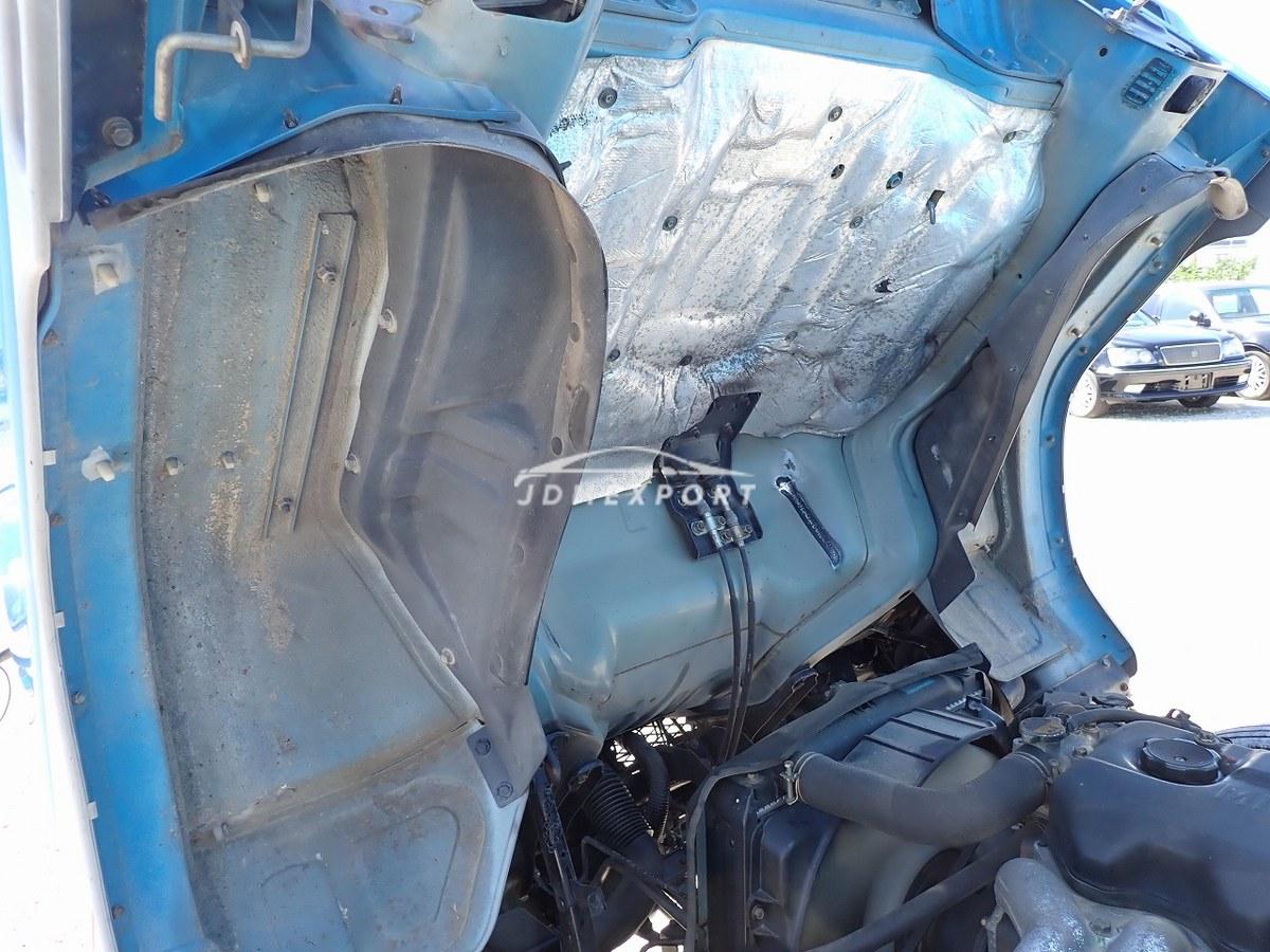 Mitsubishi Fuso Canter 2000 thumbnail 51
