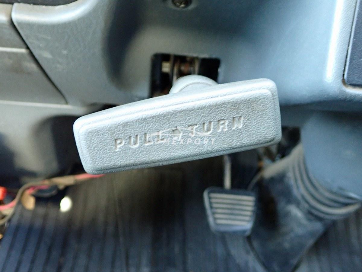 Mitsubishi Fuso Canter 2000 thumbnail 37