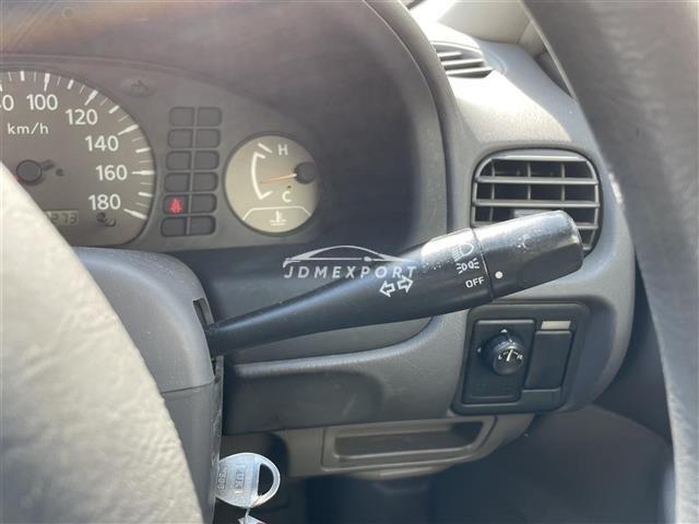 Nissan Sunny 1999 thumbnail 23