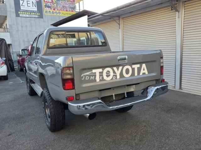 Toyota Hilux 1999 thumbnail 2