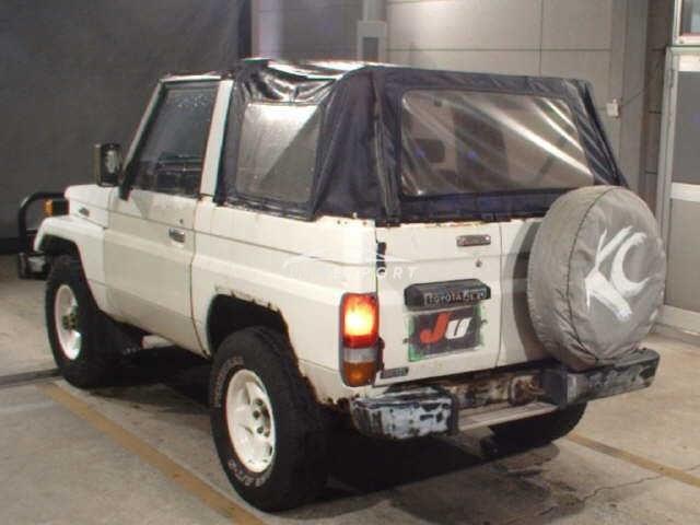 Toyota Land Cruiser 1986 thumbnail 2