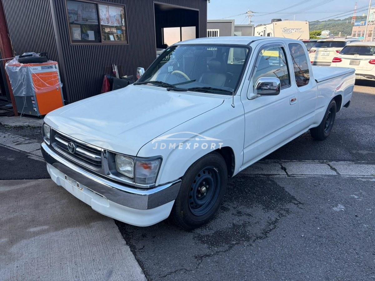 Toyota Hilux Sports Pick Up 2000 thumbnail 2
