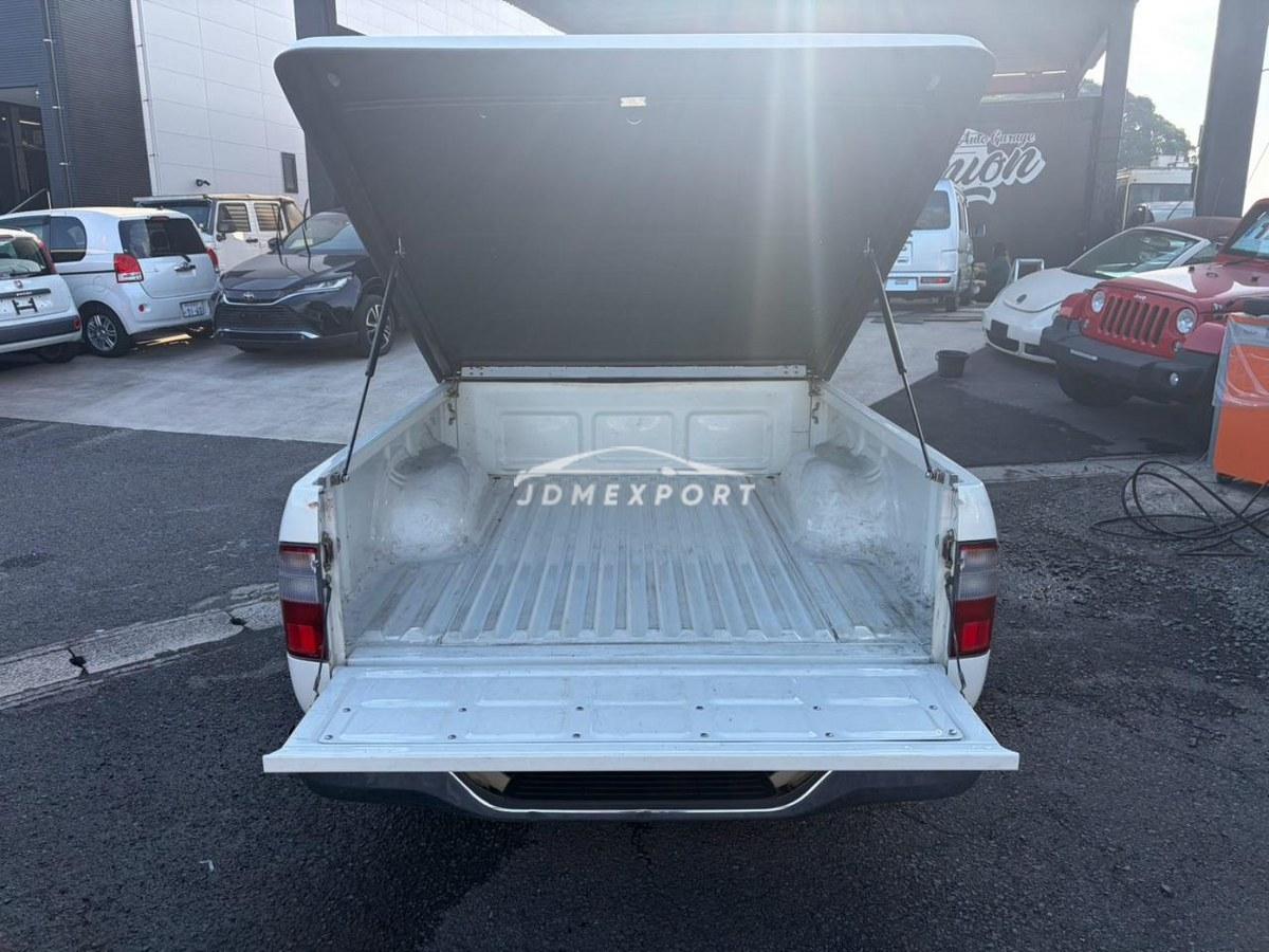 Toyota Hilux Sports Pick Up 2000 thumbnail 36