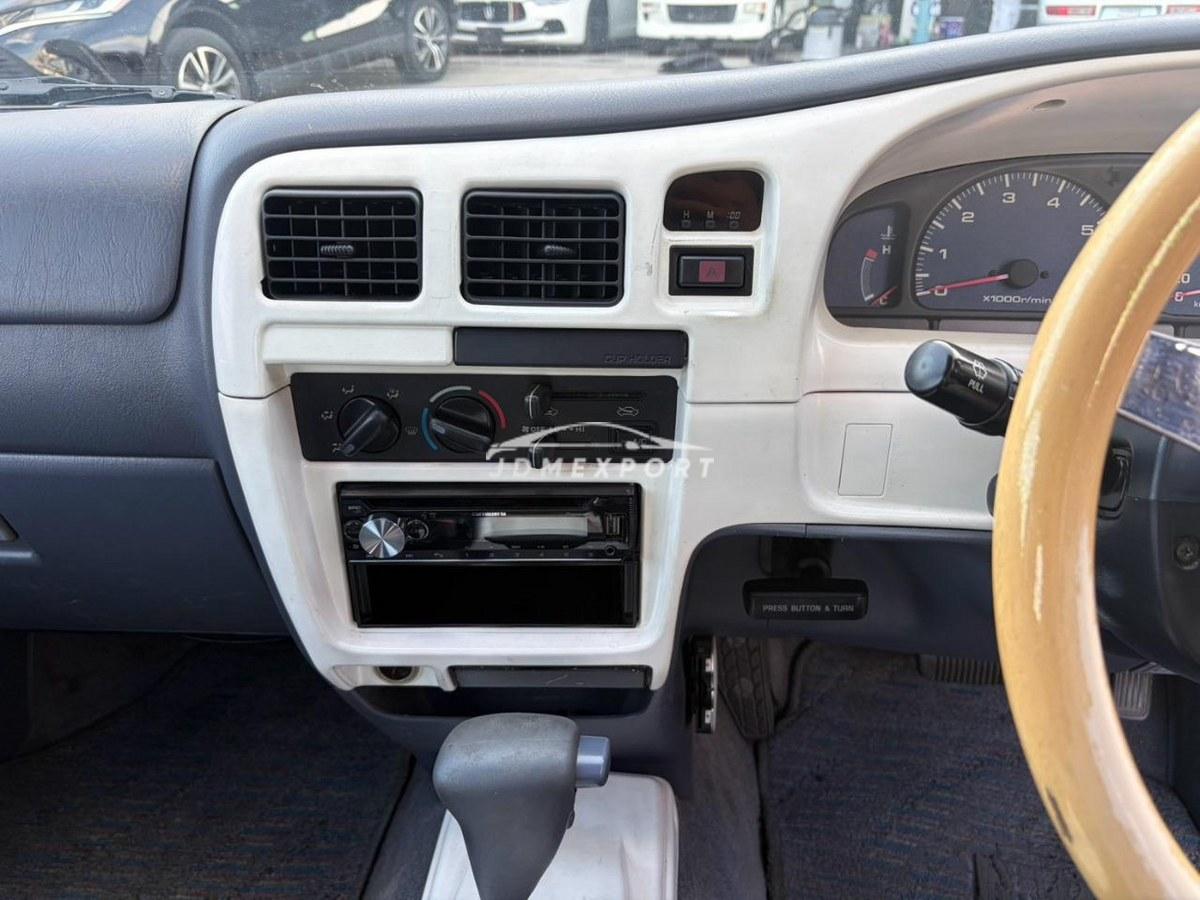Toyota Hilux Sports Pick Up 2000 thumbnail 23