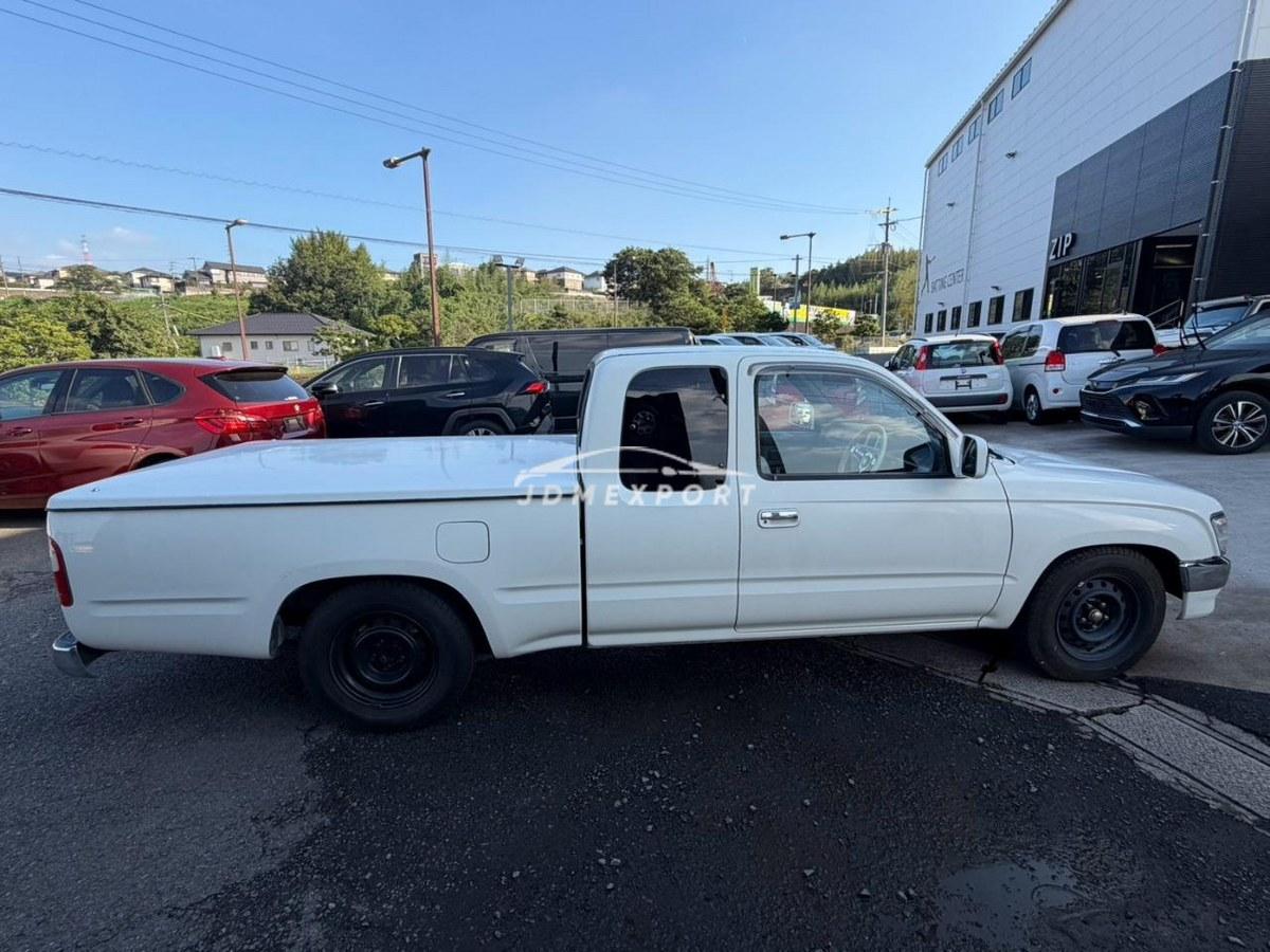 Toyota Hilux Sports Pick Up 2000 thumbnail 8