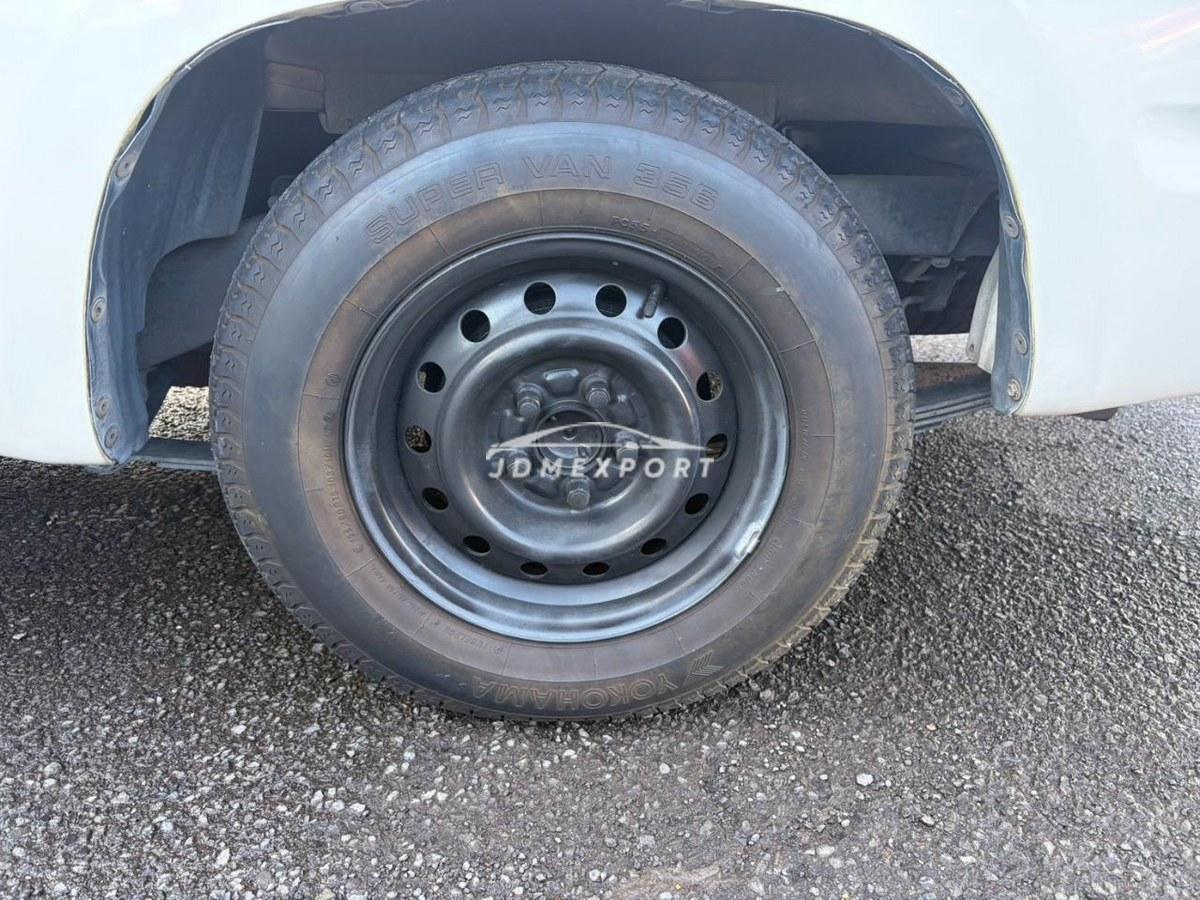 Toyota Hilux Sports Pick Up 2000 thumbnail 15