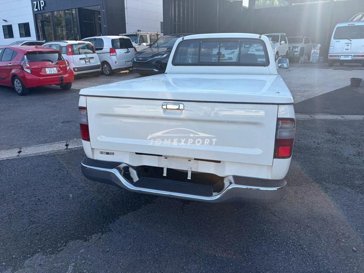 Toyota Hilux Sports Pick Up 2000 thumbnail 5