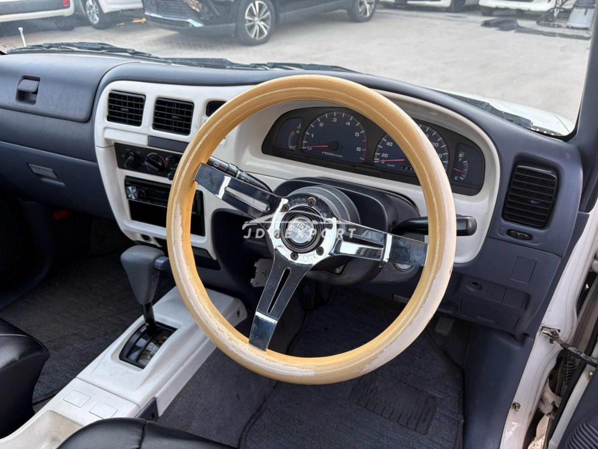 Toyota Hilux Sports Pick Up 2000 thumbnail 22