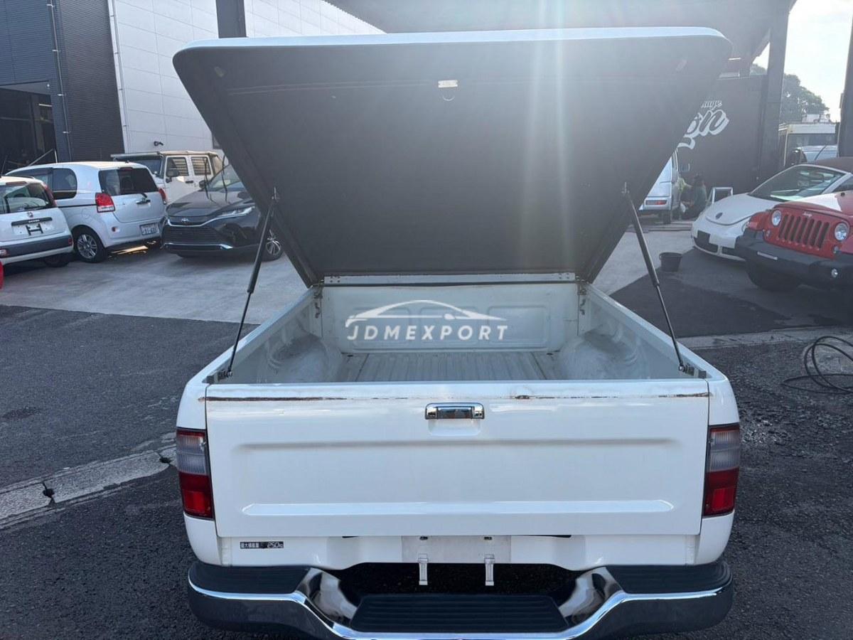 Toyota Hilux Sports Pick Up 2000 thumbnail 35