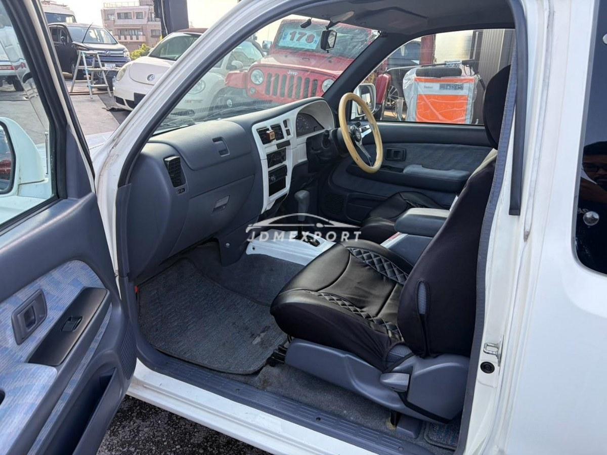 Toyota Hilux Sports Pick Up 2000 thumbnail 19