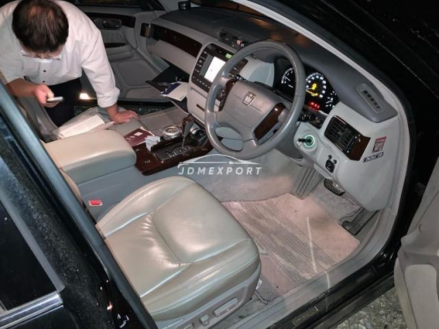 Toyota Crown Majesta 2001 thumbnail 11