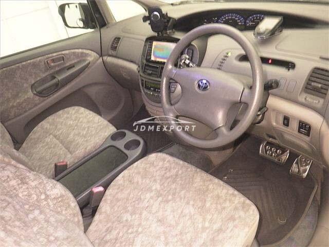 Toyota Estima 2000 thumbnail 4