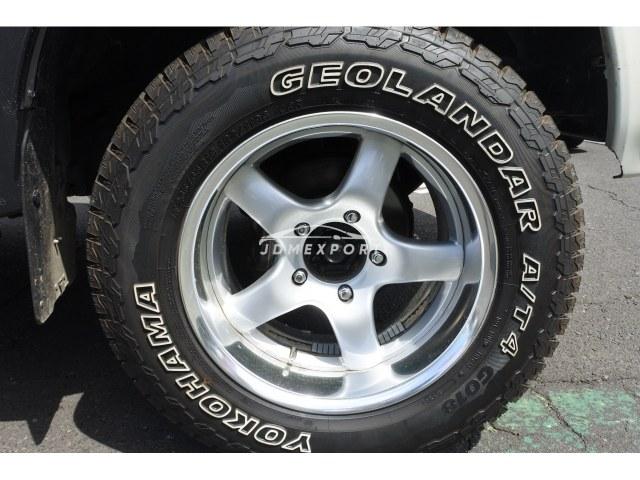 Toyota Land Cruiser Wagon 2000 thumbnail 24