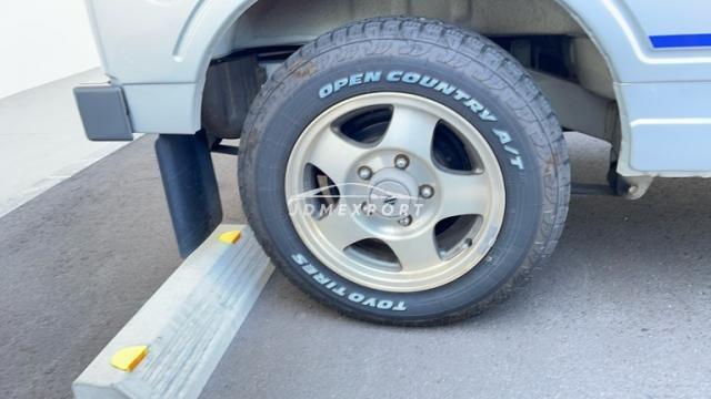 Suzuki Jimny 1994 thumbnail 4