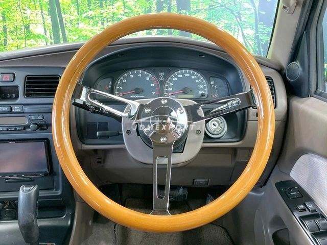 Toyota Hilux Surf 1999 thumbnail 10