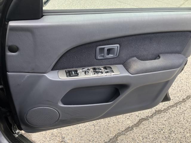 Toyota Hilux Surf 1999 thumbnail 11